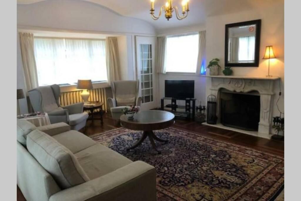 Vrijstaande Rietgedekte Villa Nabij Uitvalswegen Wassenaar Zewnętrze zdjęcie