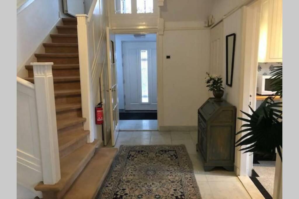 Vrijstaande Rietgedekte Villa Nabij Uitvalswegen Wassenaar Zewnętrze zdjęcie